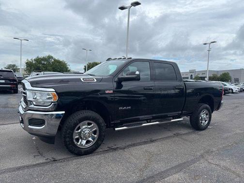 2021 RAM 2500 Tradesman Crew Cab 4x4 6'4' Box