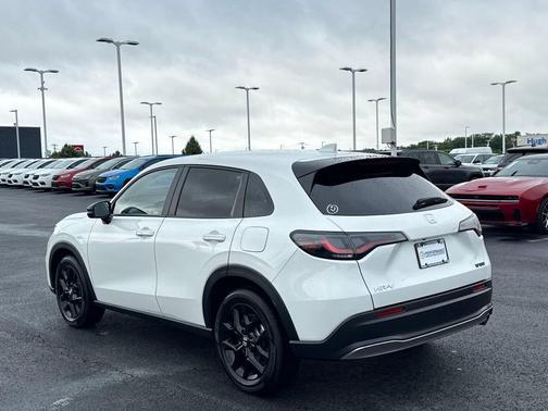 Platinum White 2024 Honda HR-V AWD Sport