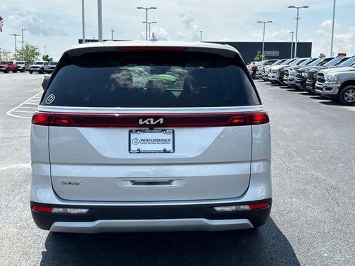 2023 Kia Carnival LX
