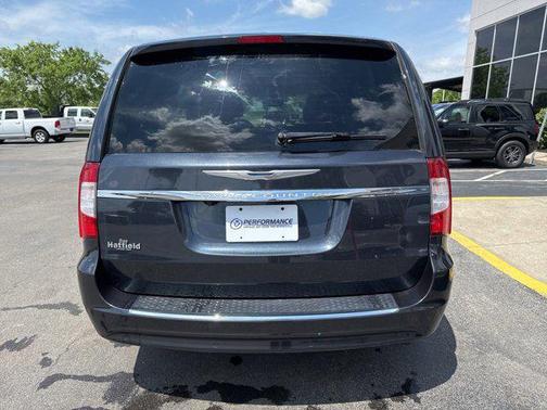 2014 Chrysler Town & Country Touring-L