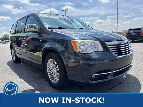 2014 Chrysler Town & Country Touring-L