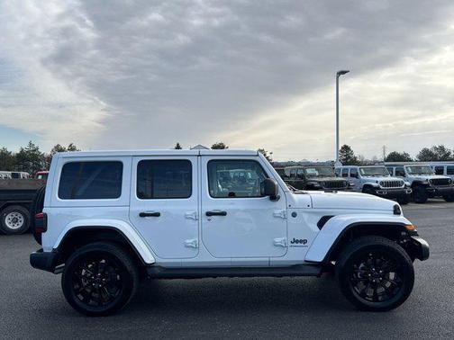 2025 Jeep Wrangler 4xe Sahara