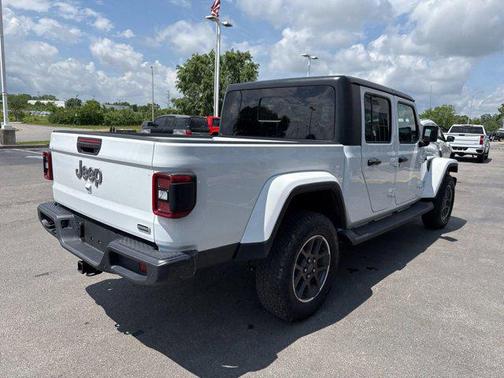 2021 Jeep Gladiator Overland