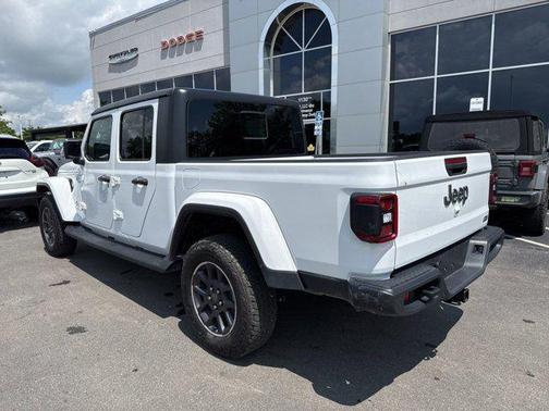 2021 Jeep Gladiator Overland
