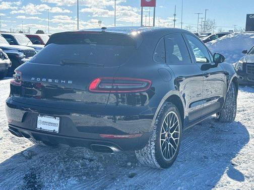 2017 Porsche Macan Base