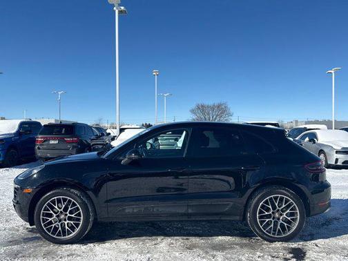 2017 Porsche Macan Base
