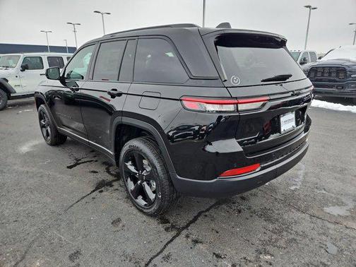 2025 Jeep Grand Cherokee Altitude