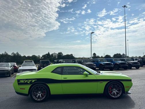 Sublime Pearl Coat 2015 Dodge Challenger SRT 392