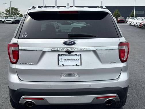 Ingot Silver Metallic 2017 Ford Explorer Limited