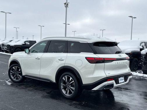 2022 INFINITI QX60 Luxe