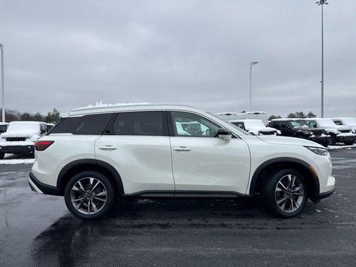 2022 INFINITI QX60 Luxe