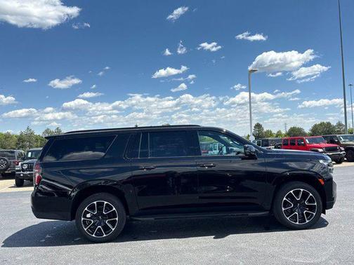 Black 2024 Chevrolet Suburban RST