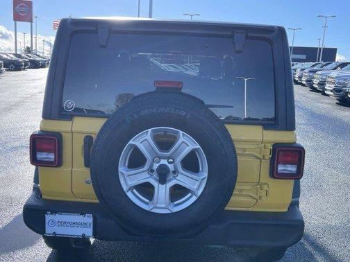 Photo 4 of 31 of 2020 Jeep Wrangler Unlimited Sport