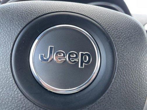 2018 Jeep Grand Cherokee Laredo for sale in Columbus, OH - image 25