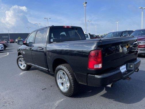 Photo 5 of 25 of 2014 RAM 1500 Tradesman/Express