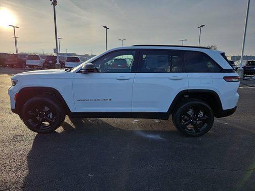 2025 Jeep Grand Cherokee Altitude