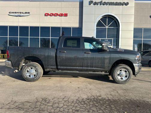2026 RAM 2500 Tradesman Crew Cab 4x4 6'4' Box