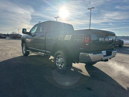 2026 RAM 2500 Tradesman Crew Cab 4x4 6'4' Box