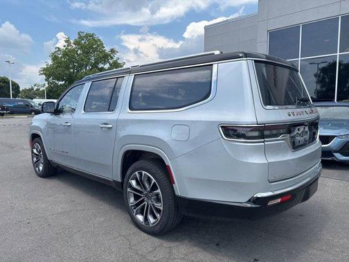2023 Jeep Grand Wagoneer L Series III 4x4