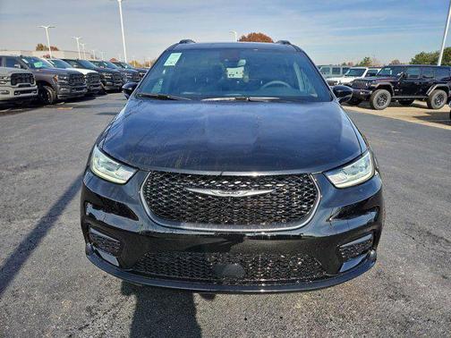 2026 Chrysler Pacifica L