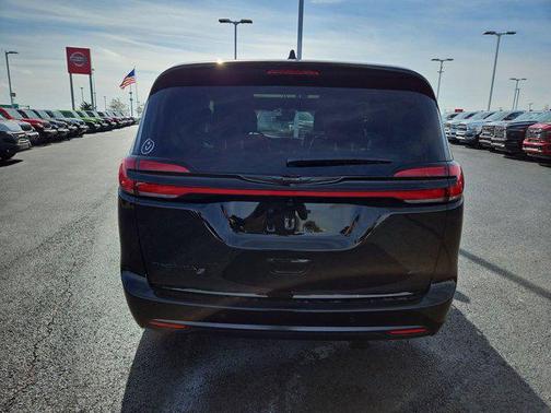 2026 Chrysler Pacifica L