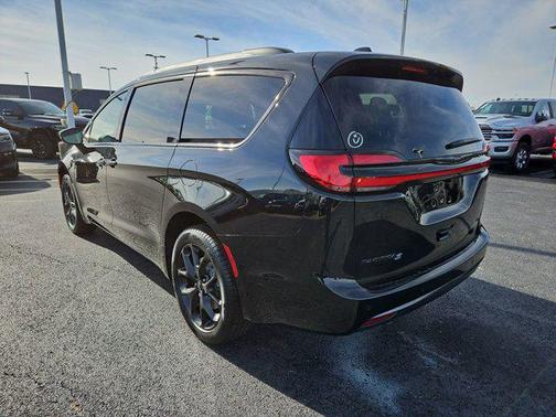 2026 Chrysler Pacifica L