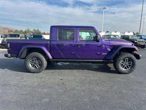 2026 Jeep Gladiator Mojave 4x4