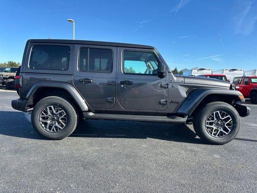 2026 Jeep Wrangler 4-Door Sahara 4x4