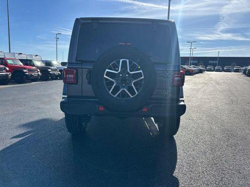 2026 Jeep Wrangler 4-Door Sahara 4x4