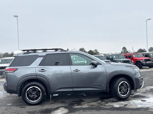 2024 Nissan Pathfinder Rock Creek 4WD