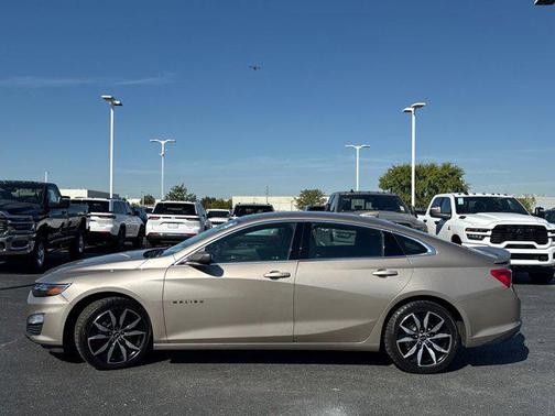 2022 Chevrolet Malibu FWD RS