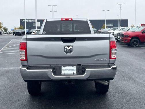 2022 RAM 2500 Tradesman Crew Cab 4x4 8' Box