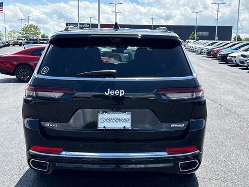 Diamond Black Crystal Pearlcoat 2024 Jeep Grand Cherokee L Overland