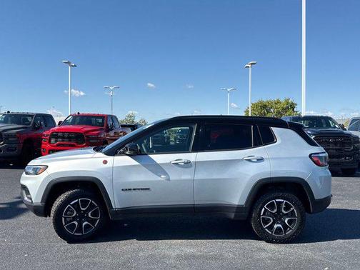 2024 Jeep Compass Trailhawk