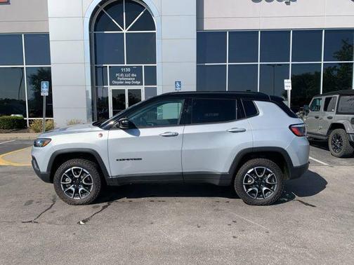 2024 Jeep Compass Trailhawk