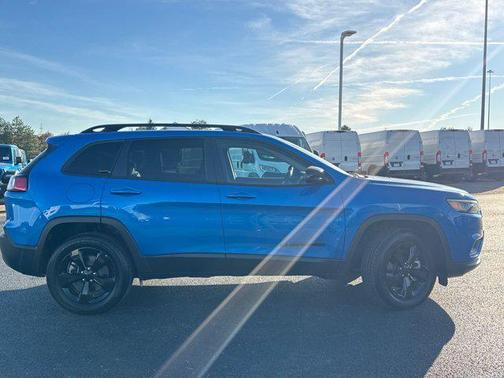 2023 Jeep Cherokee Altitude