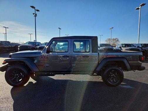 2026 Jeep Gladiator Sport