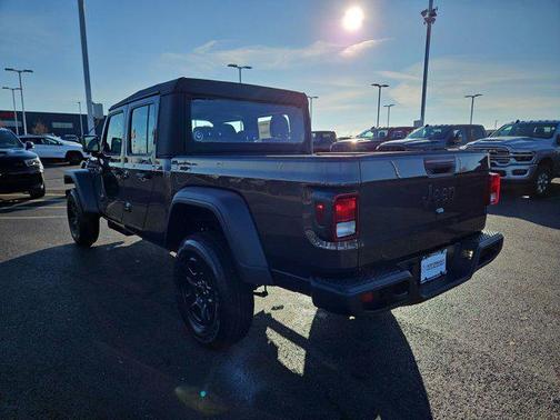 2026 Jeep Gladiator Sport