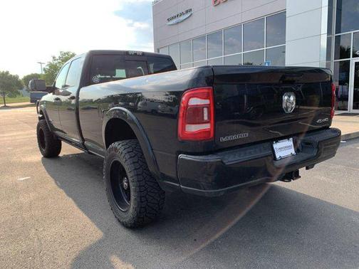 2021 RAM 3500 Laramie Crew Cab 4x4 8' Box