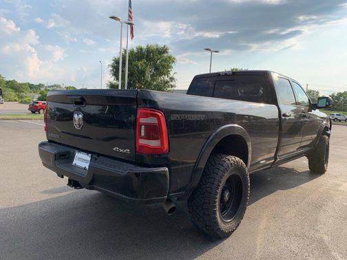 2021 RAM 3500 Laramie Crew Cab 4x4 8' Box