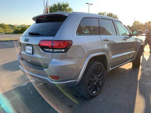 2019 Jeep Grand Cherokee Altitude