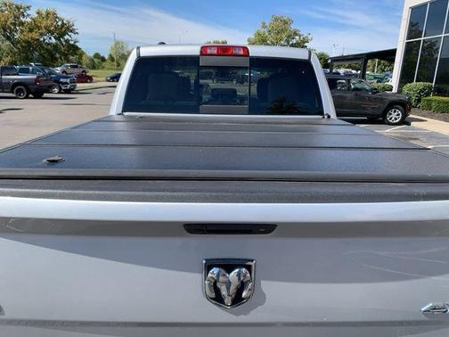 2018 RAM 1500 SLT