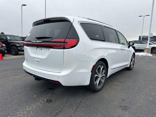 2026 Chrysler Pacifica L