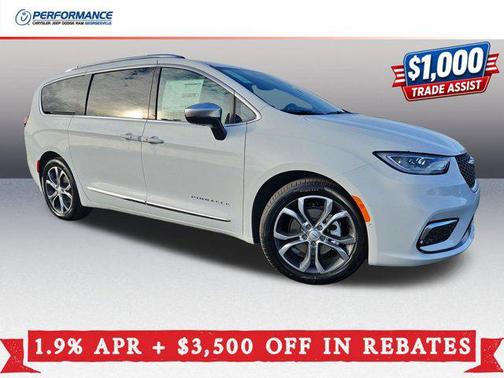 Bright White Clearcoat 2026 Chrysler Pacifica L
