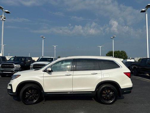 2022 Honda Pilot Touring 8-Passenger
