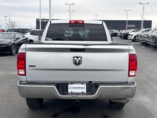 2016 RAM 1500 SLT