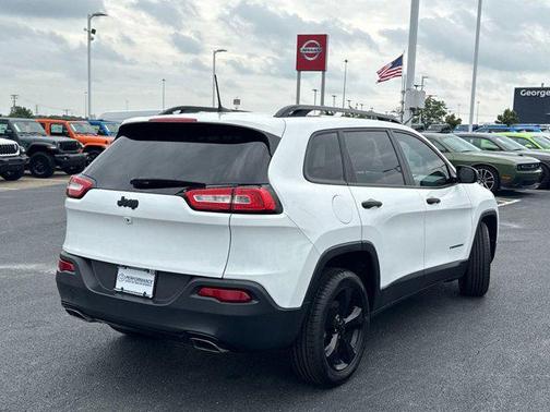 2018 Jeep Cherokee Sport