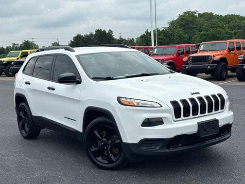 2018 Jeep Cherokee Sport