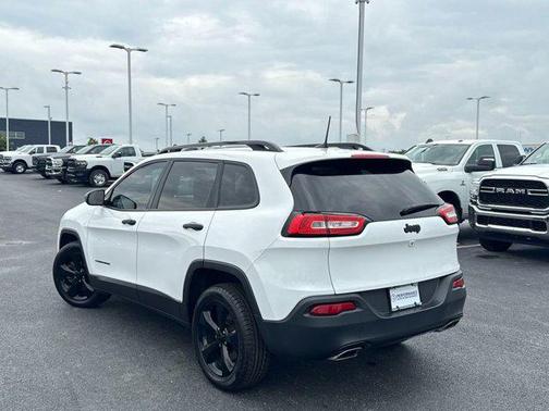 2018 Jeep Cherokee Sport