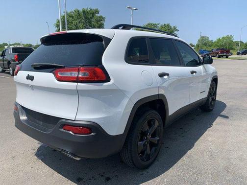 2018 Jeep Cherokee Sport